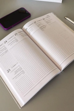 Agenda Litúrgica e Pastoral 2026 - Semanal - Capa cristal Produto Agenda Litúrgica e Pastoral 2026 - Semanal - Capa cristal